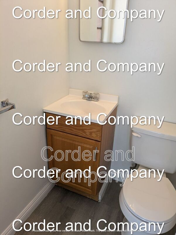 Building Photo - 211-1211 Adams St NE