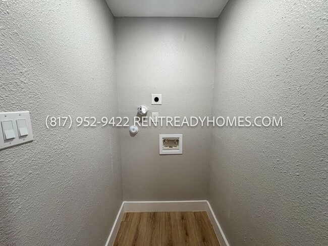 Building Photo - 3810 Weslow St