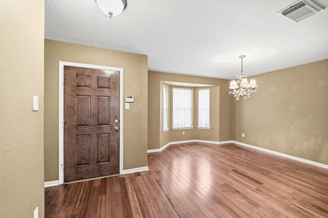 Building Photo - 2010 Hanover Springs Ln