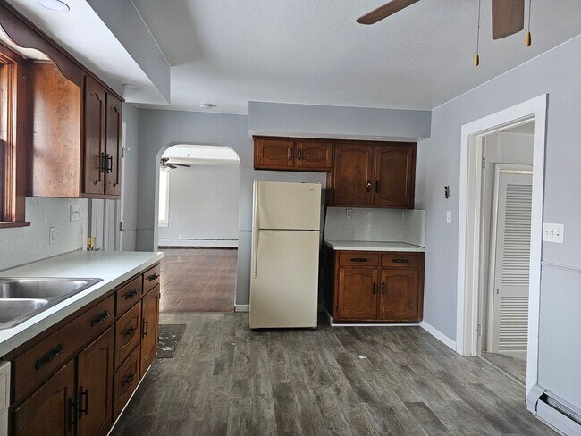 Building Photo - Single-Family Home on Napoleon