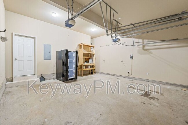 Building Photo - 1023 Iris Glen Dr