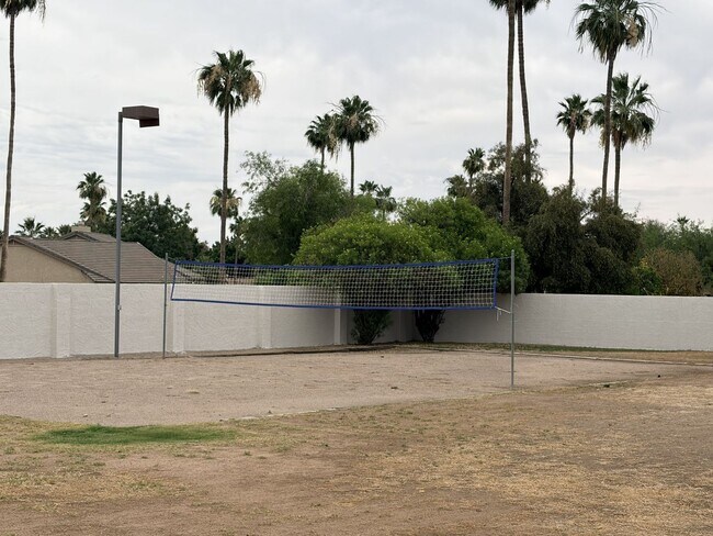 Building Photo - 985 E Campina Ln