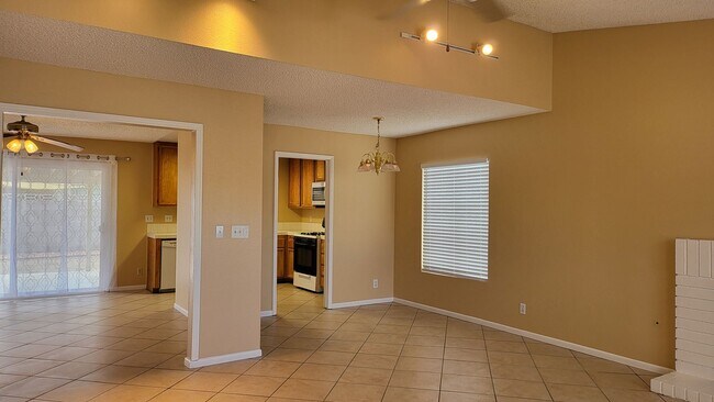 Building Photo - Charming one-story house