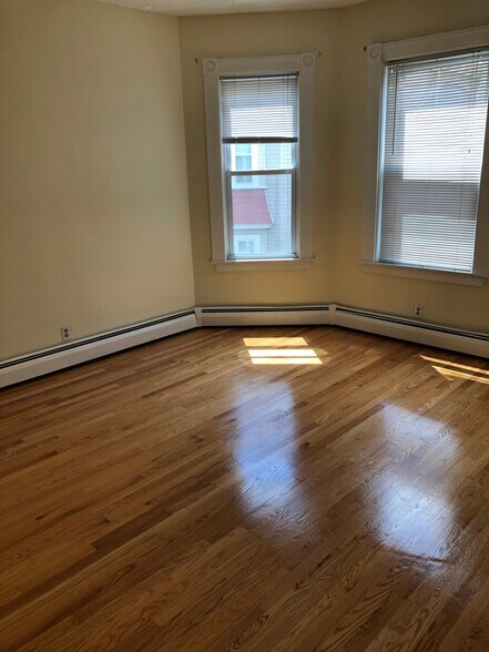 Building Photo - 5 Buckley Ave