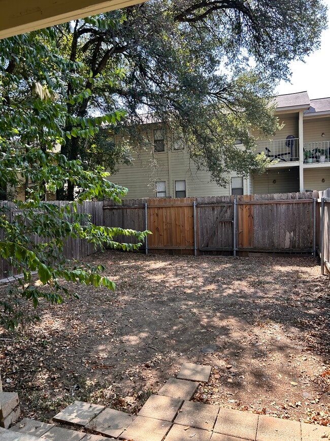 Building Photo - 9615 Dalewood-A