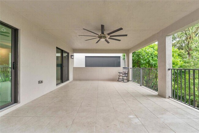 Building Photo - 3374 NW 5th St