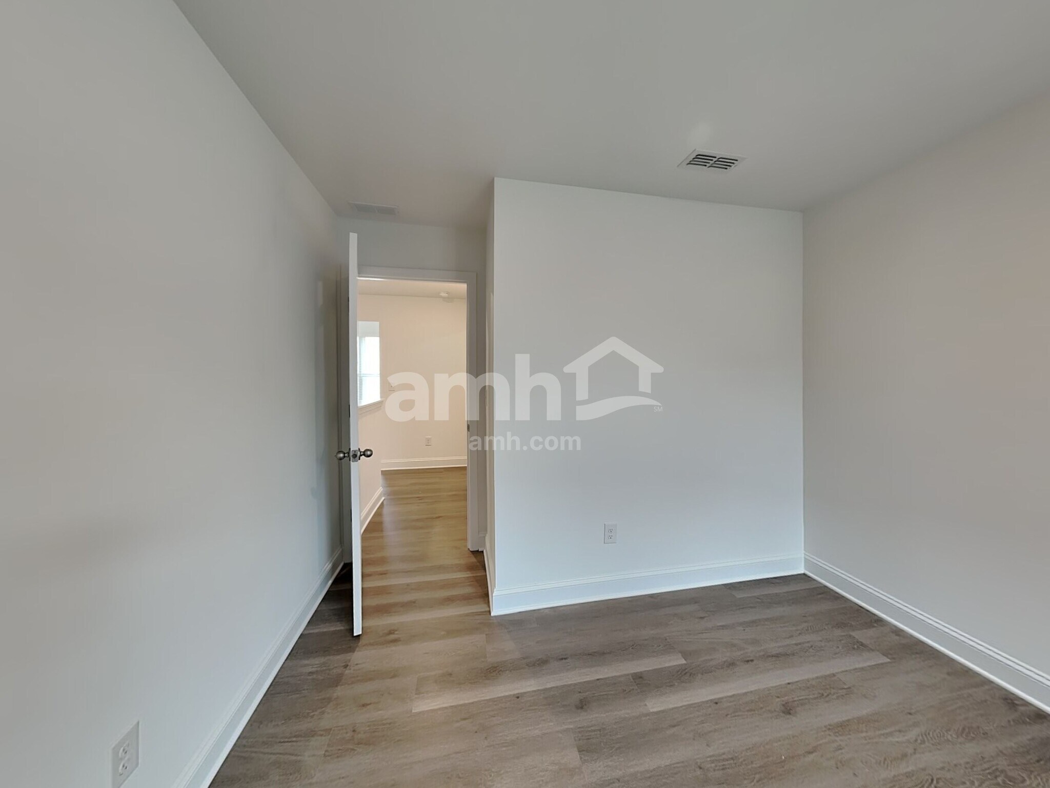 Building Photo - 1135 Livengood Wy