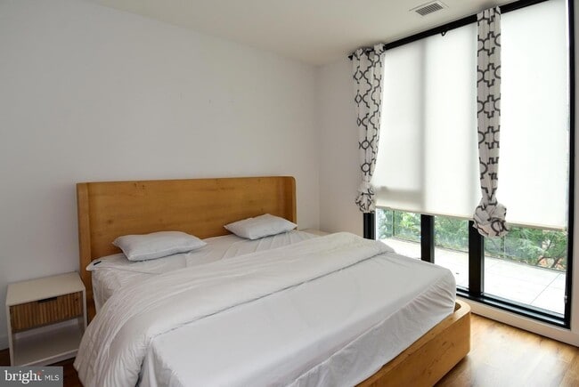 Building Photo - 57 N Street NW Unit UNIT 225