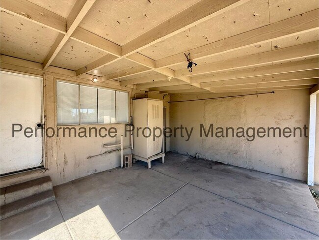 Building Photo - 3703 Eucalyptus Dr