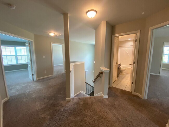 Building Photo - 216 Wild Azalea Dr