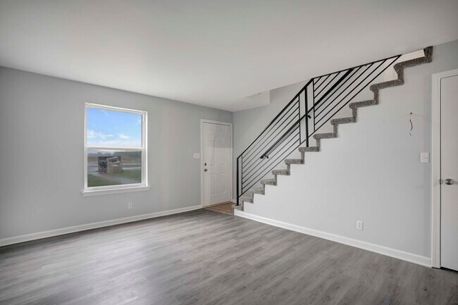 Building Photo - 1108 Pembroke Oak Grove Rd