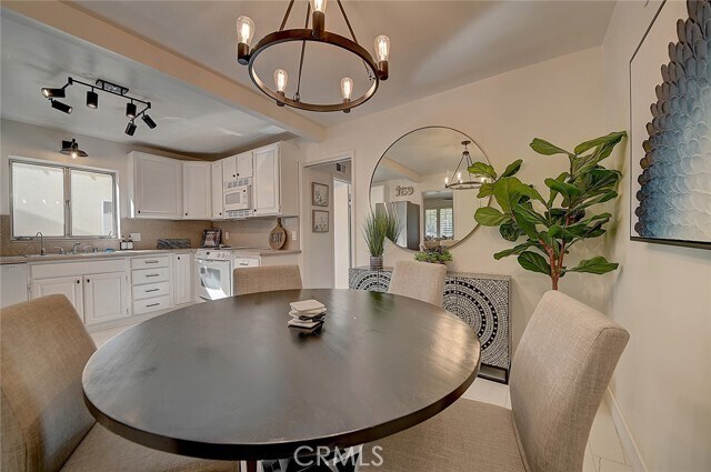 Building Photo - 444 N Shattuck Pl