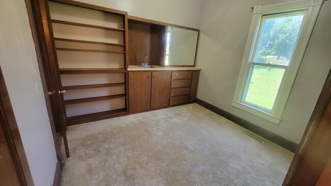 Building Photo - 410 Cottage Ave