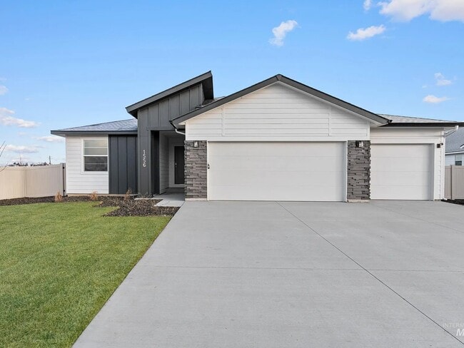Building Photo - 4335 E Woodmurra St