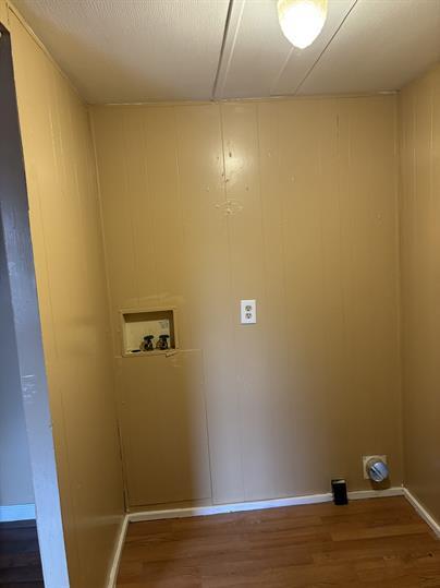 Building Photo - 221 Cherry Tree Dr