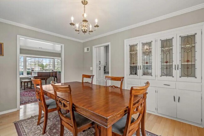 Building Photo - 3223 W Fleur De Lis Dr