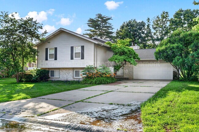 Building Photo - 4157 Attleboro Ct