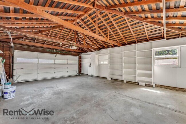 Building Photo - 1534 Whipple Ave