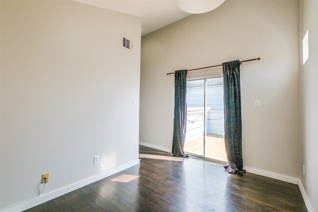 Building Photo - 5710 Winsome Ln