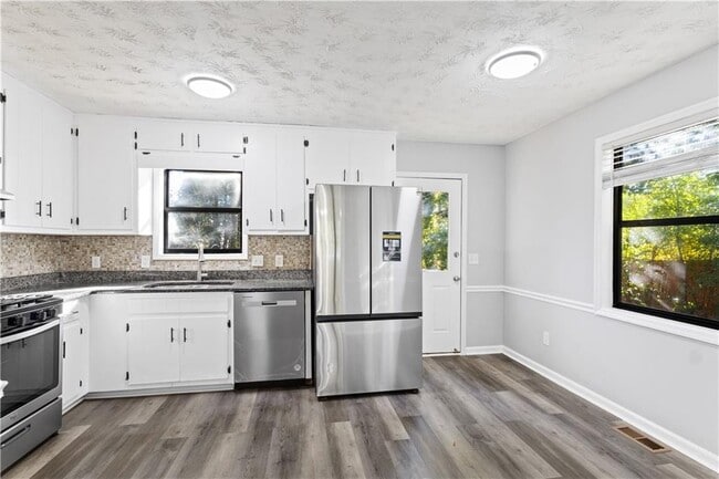 Building Photo - 2998 Crooked Creek Rd NW