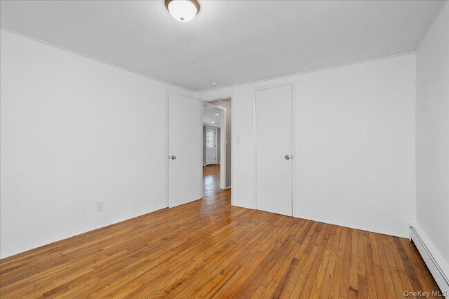 Building Photo - 14 Hemlock Hill