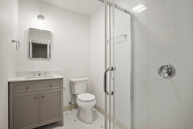 Building Photo - 109 Byram Rd