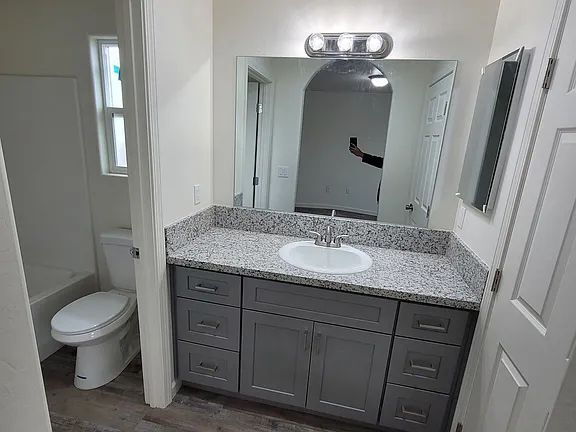Building Photo - Freshly painted home, LVP flooring, close to schools, park, and shopping. Quiet neighborhood near...