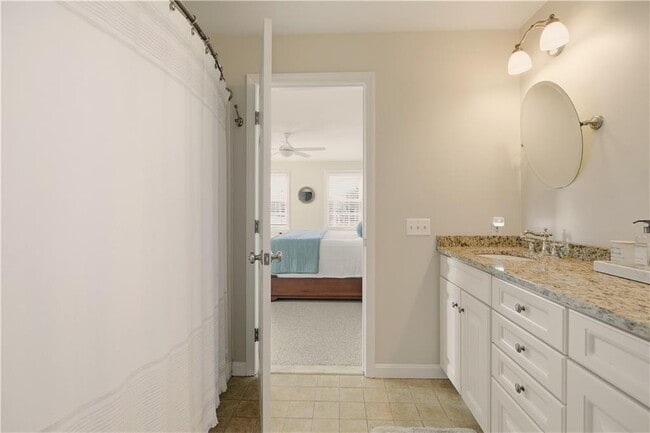 Building Photo - 105 Lilac Ln