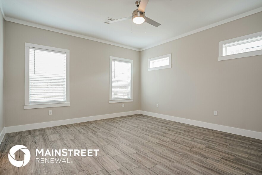 Building Photo - 2124 Belzise Terrace