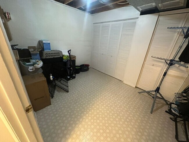Building Photo - 3024 Estate Dr