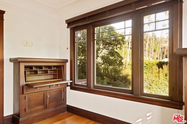 Building Photo - 5850 Foothill Dr