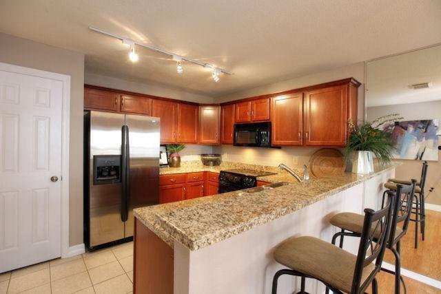 Building Photo - 2211 S Kirkwood Rd