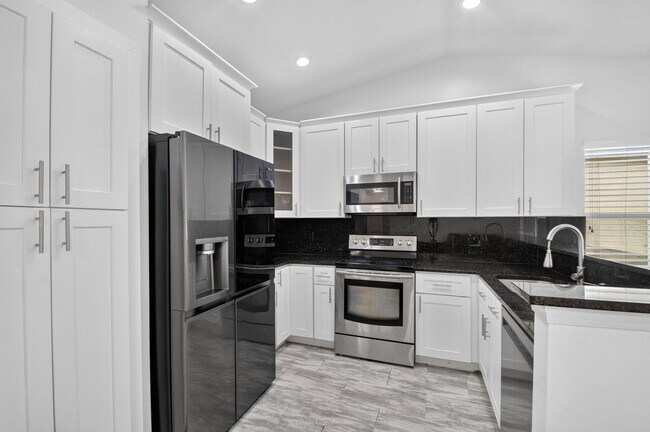 Building Photo - 208 Caribe Ct