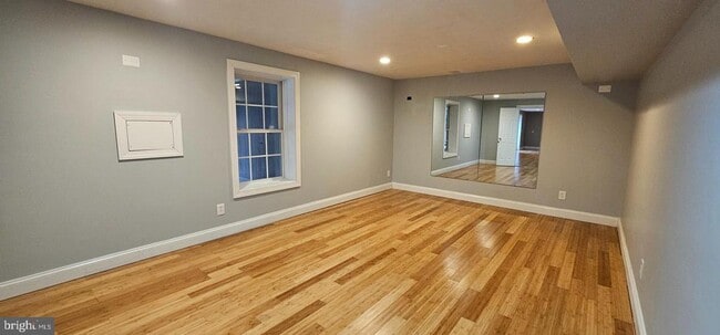 Building Photo - 123 Van Gogh Terrace