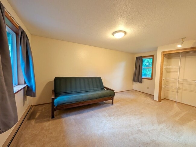 Building Photo - 3Bd/1.5Ba Dgl Townhome, Long Term Rental, 2 Car Garage, Unfurnished