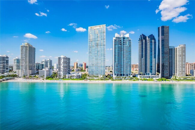 Building Photo - 16901 Collins Ave