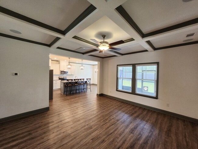 Building Photo - 5814 Whispering Pnes Wy