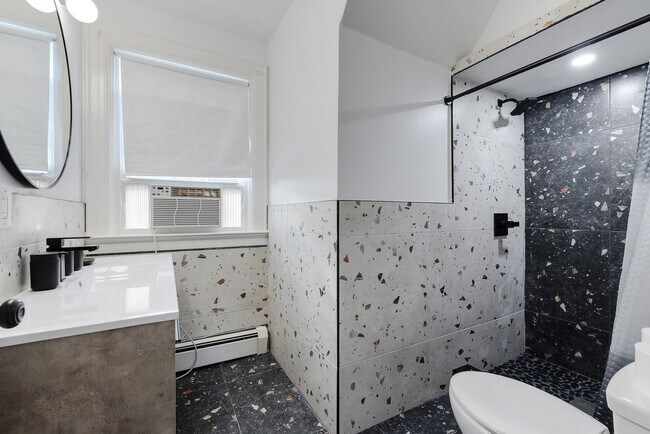 Building Photo - 64 Montebello Rd