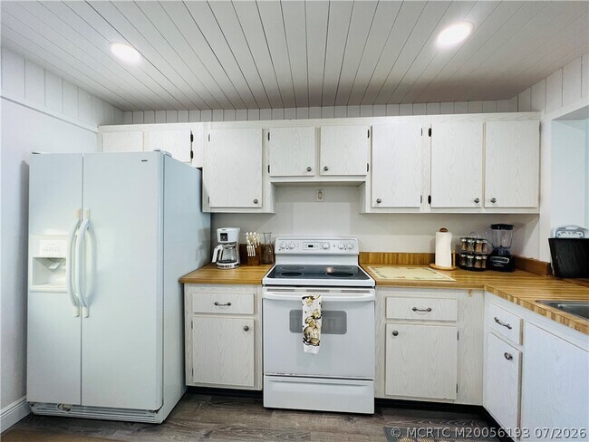 Building Photo - 7380 S Ocean Dr