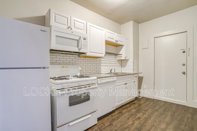 Building Photo - 1411 6th Ave