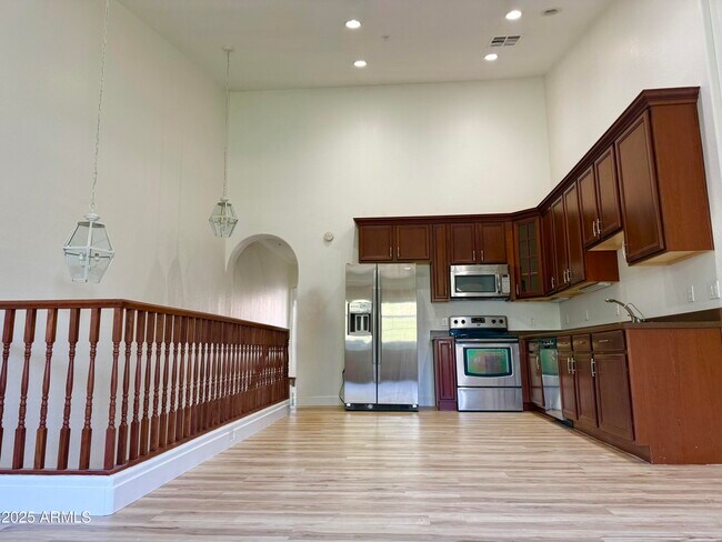 Building Photo - 2670 S Voyager Dr