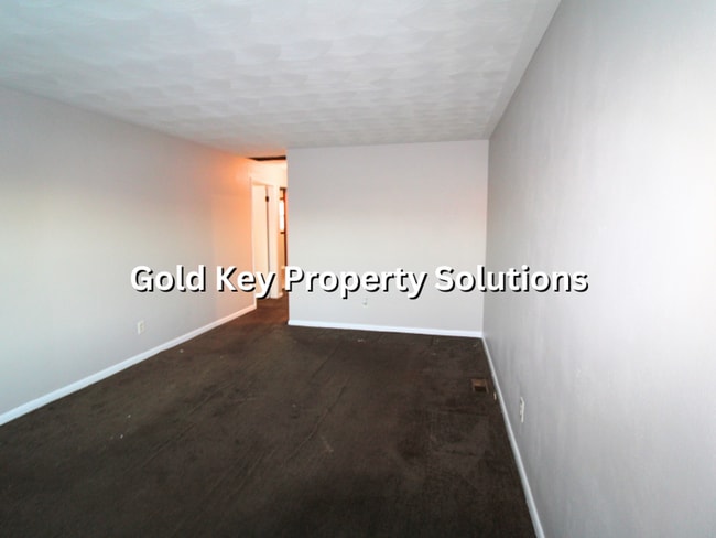 Building Photo - Roomy 4 BR 1 BA House with Back Deck and Shed SECTION 8 APPROVED