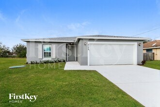 Building Photo - 2158 SW Algiers St