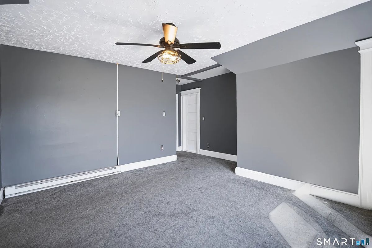 Building Photo - 119 Rocton Ave