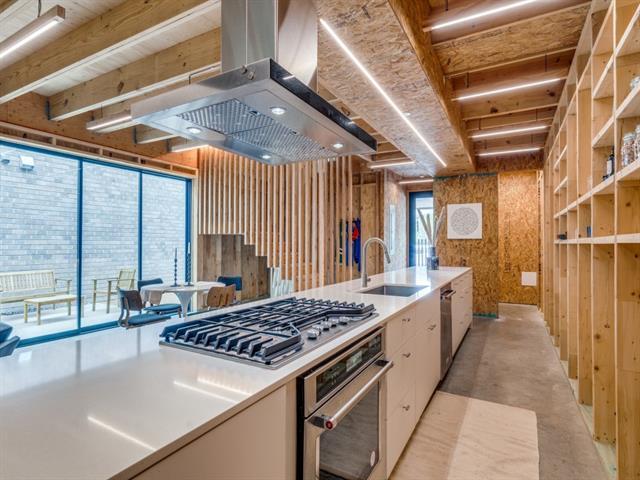 Building Photo - 907 Blackland Ct