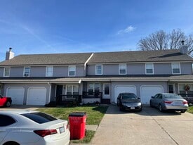 Building Photo - 1105 SE Prairie Ln