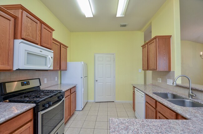 Building Photo - 20110 Goss Hollow Ln