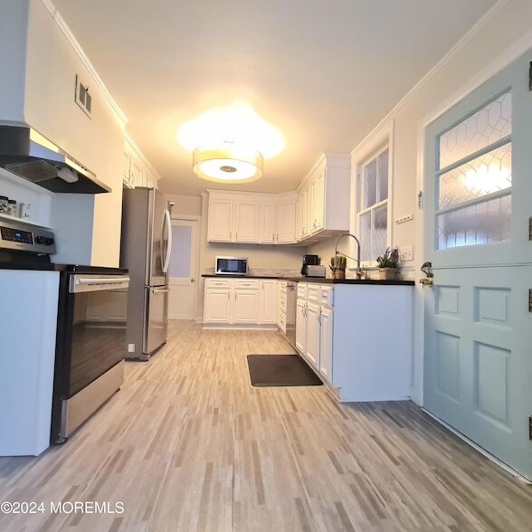 Building Photo - 203 Bridge Ave