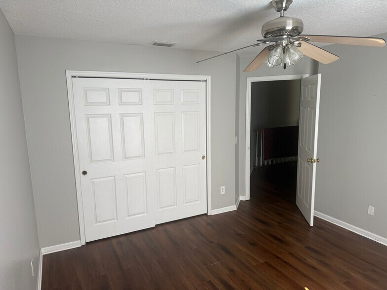 Building Photo - 1555 Harrier Dr