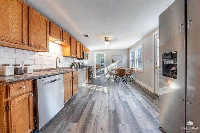 Building Photo - Beautiful, Spacious Home